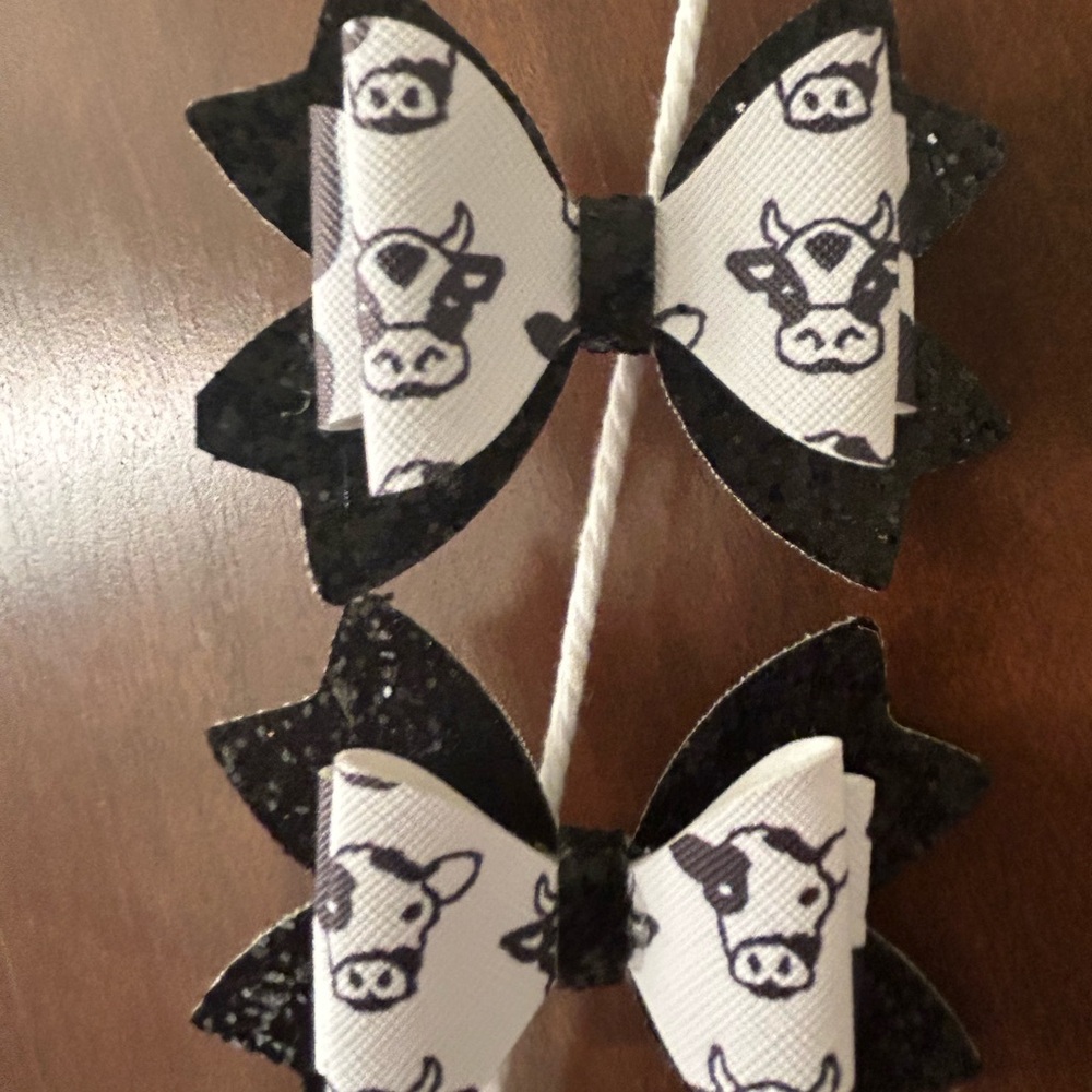 Cow bow